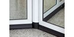 Puerta giratoria de tres hojas, referencia RD3L de ASSA ABLOY. Para entradas con un tráfico elevado