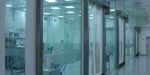 Puertas para salas blancas de ASSA ABLOY. Sellado prácticamente estanco