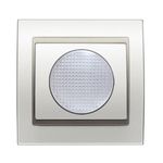 Piloto blanco Perla Mabe, serie Mega