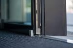 Puerta corredera automática ST FLEX EASY con operador ES 250/400 PRO de dormakaba