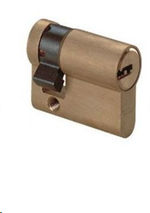 Medio Cilindro ASIX P8 CISA leva regulable, latonado, 30x10
