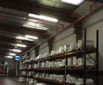 Protección de estructura metálica a base de encajonado con paneles rígidos de fibrosilicatos. Con la garantía de Ignifugaciones Generales, S.L. Para una capacidad portante al fuego R 30'. 