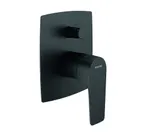 Monomando empotrado con inversor 2 vías, serie 64116 de la gama Koral Black de Genebre