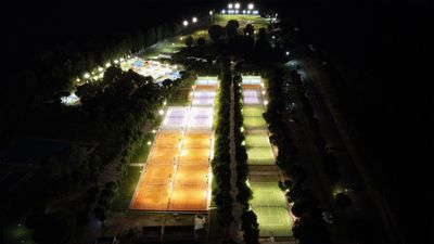 Iluminación a medida para el Club Deportivo Somontes con 300 proyectores Led Floodlight Performance de LEDVANCE