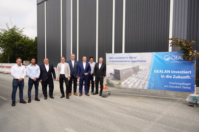 GEALAN inaugura su joya logística, un almacén de gran altura