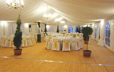 Pequeñas carpas para eventos de Foro Técnico