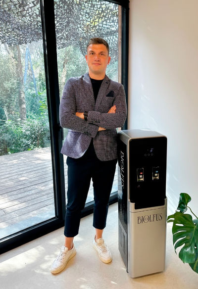 Agua pura desde el aire: la solución sostenible de Biolfus para hogares e industrias