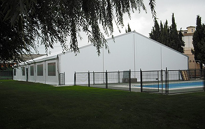 Foro Técnico instala una cubierta de invierno en la piscina municipal del Ayuntamiento de Gálvez (Toledo)