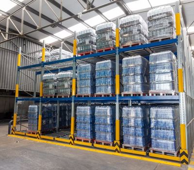Premium Mix Group optimiza su almacén con el sistema dinámico de palets PROflow de BITO