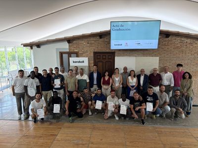 Cáritas Diocesana Segorbe-Castellón y Kerakoll acercan el oficio cerámico a personas en situación de desempleo