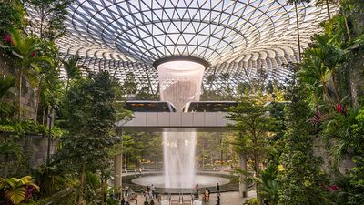 Krystaline destaca el potencial de los jardines verticales en la arquitectura urbana
