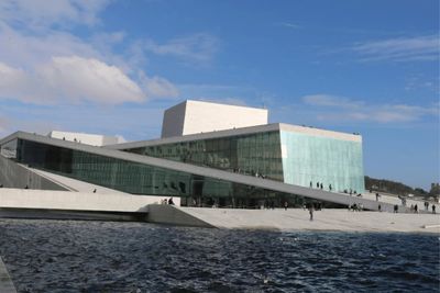 Descubre con dormakaba cinco proyectos contemporáneos que exploran la relación entre arquitectura y agua