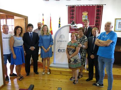 Visita de Pilar Alegría, Consejera de Innovación, Investigación y Universidad del Gobierno de Aragón, a Torres de Berrellén para conocer la instalación de iluminación inteligente STELARIA de la empresa aragonesa ELT