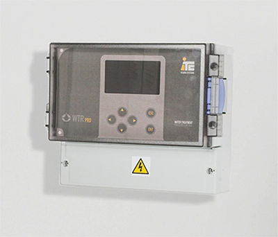 WTRpro de ITC, controlador multiparamétrico para control de pH, Redox, cloro libre, dosificación proporcional
