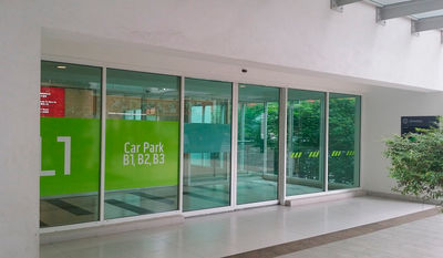 Manusa instala puertas automáticas de apertura central en el Sunway Velocity Mall