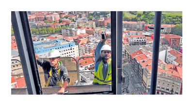 El Correo ofrece un extenso reportaje sobre la remodelación de la fachada de la Torre Bizkaia