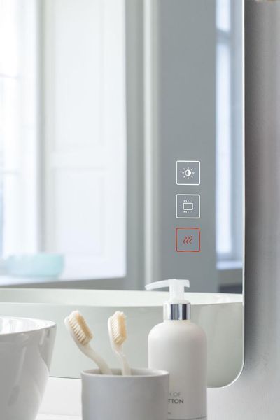 Espejos Duravit con antivaho para una visión perfecta en los baños de hoteles