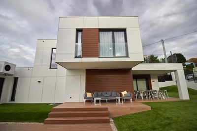 Gabarró realiza un proyecto residencial con su tarima de exterior Urban Deck