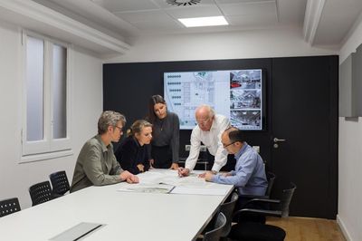 Fibracolour en la sala de reuniones del estudio de arquitectura TBI Architecture