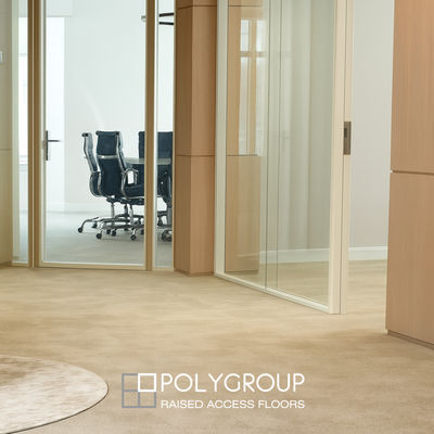 GAMAFLOR FULL STEEL de Polygroup eleva la nueva sede de Cuatrecasas en Málaga