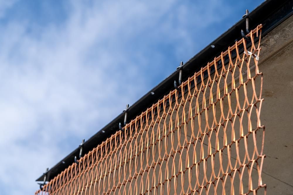 Las mallas metálicas Codina Architectural para fachadas, ahora en cobre | Construnario.com