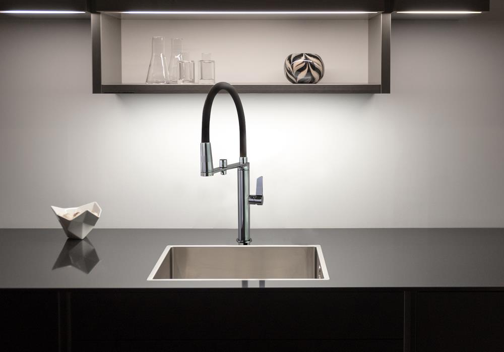 Ramon Soler crea Pure Water Magnet Kitchen Construnario