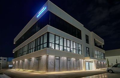 Winterhalter inaugura su nueva sede inteligente en Málaga, iluminada por TRILUX