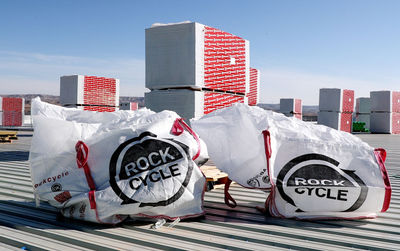 Rockwool Peninsular avanza en la sostenibilidad al reciclar 140 toneladas de lana de roca en España