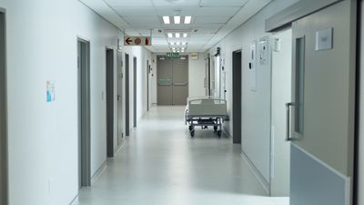 Molins señala el pavimento como clave para la eficiencia en hospitales