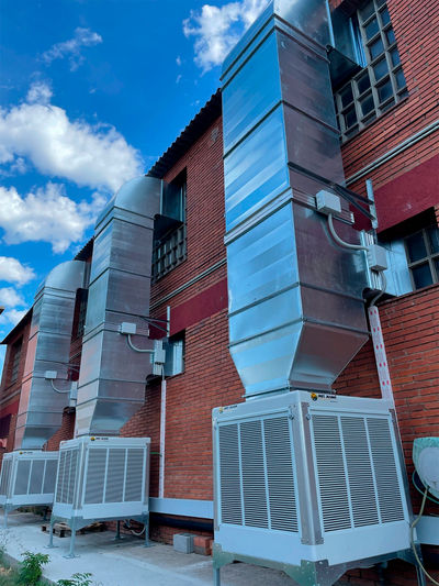 Climatización evaporativa en centro de distribución de mobiliario de jardín