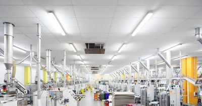 Ecophon transforma el entorno acústico de la fábrica del complejo industrial de Unilever Katowice