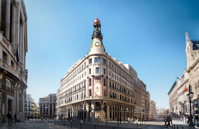 Schindler "eleva" a los clientes de Centro Canalejas Madrid con 41 equipos de última generación