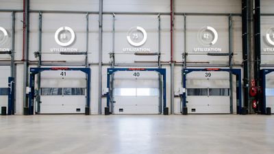 Puertas rápidas y muelles de carga se conectan al futuro con ASSA ABLOY Insight