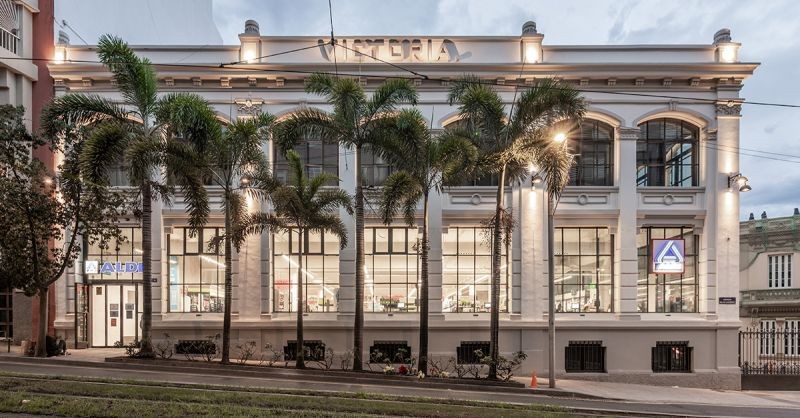La Fábrica de Tabacos Victoria se transforma en un ALDI manteniendo su identidad arquitectónica