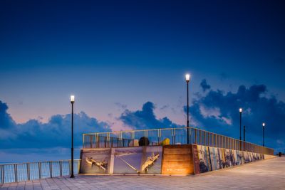Sagunto estrena un paseo marítimo emblemático con iluminación resistente al entorno marino