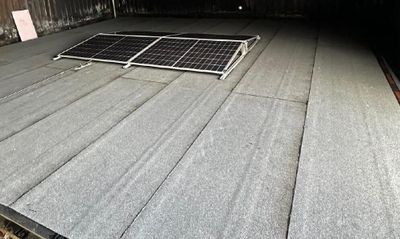 Cubiertas fotovoltaicas: IPUR defiende evaluar el comportamiento real del sistema frente al fuego