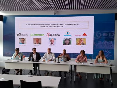 Sika reúne a destacados expertos para abordar la descarbonización del hormigón