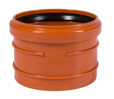 Crearplast te guía en el uso de manguitos de fontanería para instalaciones seguras y eficientes