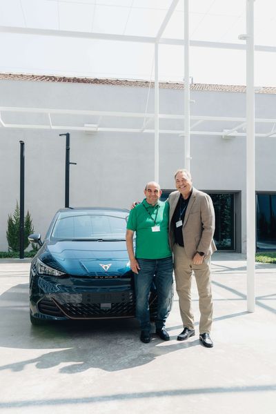 Simon premia con un CUPRA al ganador de su promoción Smart Home