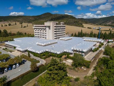 RENOLIT ALKORPLAN participa en la renovación de la cubierta de la Clínica Ubarmin en Pamplona